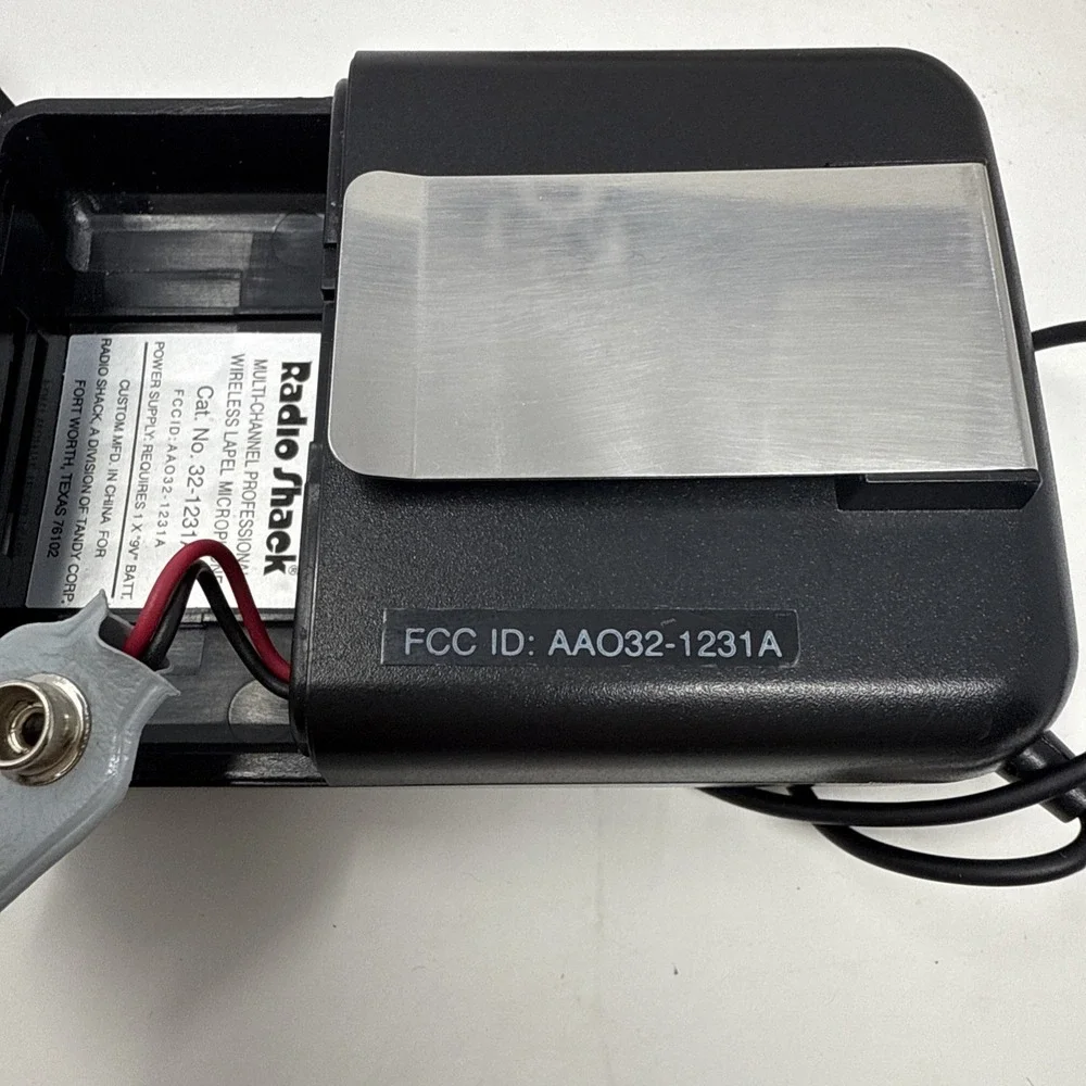 RadioShack 32-1231A Wireless Lapel Microphone System 170MHz 8 Channel Parts Only